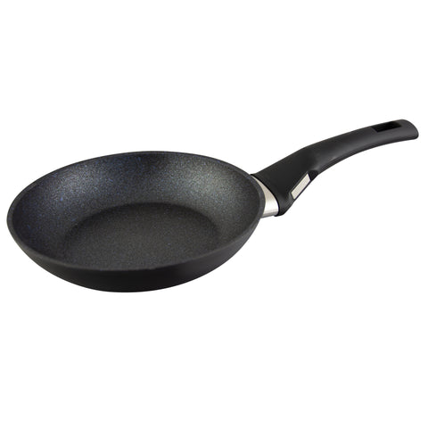 8 covered store fry pan